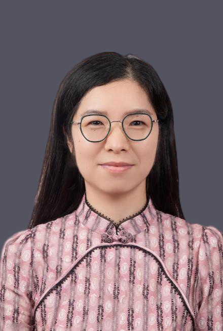 邹艳妮_WPS证件照.png